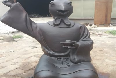 酉雞銅雕，獸首人身十二生肖銅雕塑