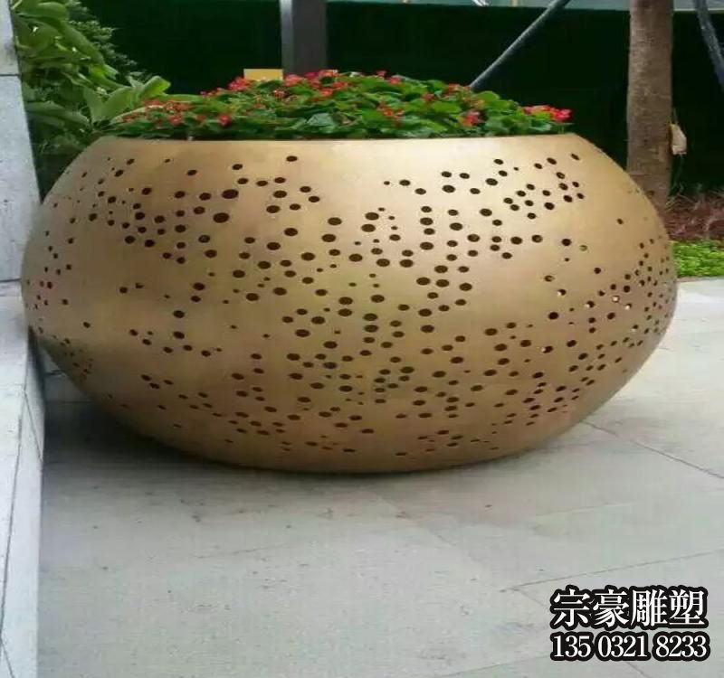 不銹鋼戶(hù)外花盆雕塑